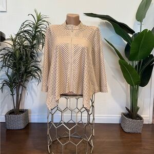 New Alberto Makali Cream 3/4 Sleeve Asymmetrical Blouse